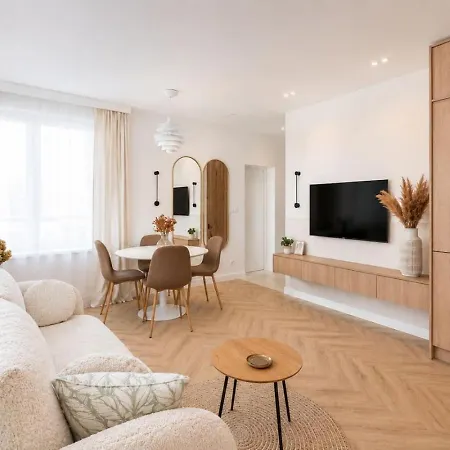 Friends And Family - 3br *
